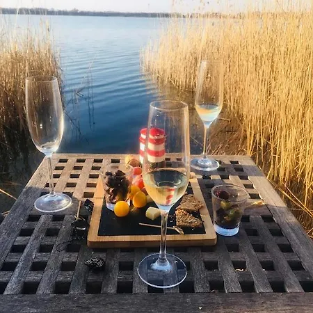 Daire Ferienwohnung Am See